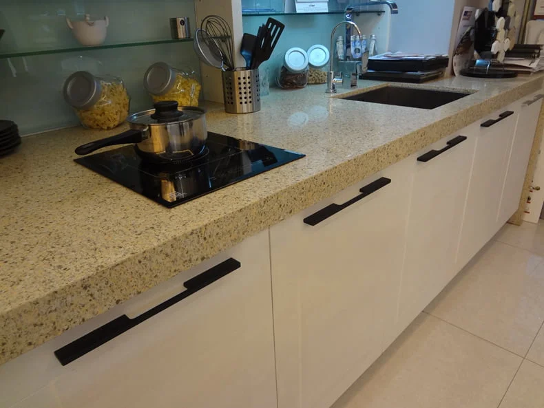 Contemporary Kitchen Drawer Cabinet handles square Canberra Matt Black - Image 7