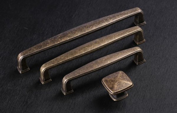 Vintage kitchen Drawer handles Rockhampton rustic brass - Image 3