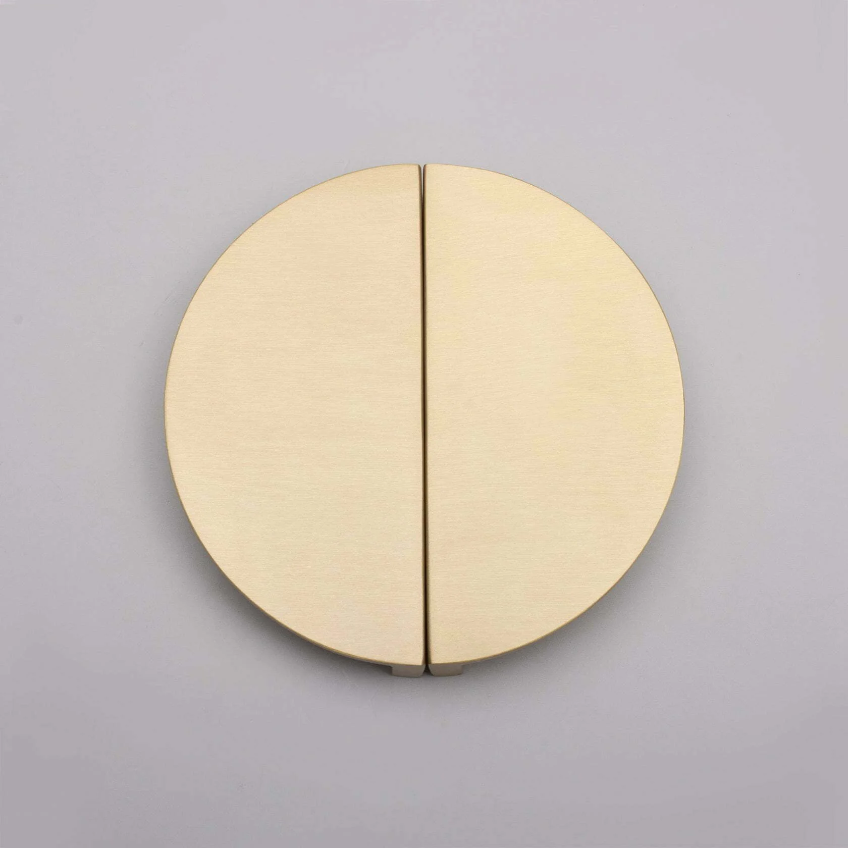 KT&CO Kitchen drawer handles luna pull half moon Albany Matt black / brushed brass /Brushed nickel - Image 3