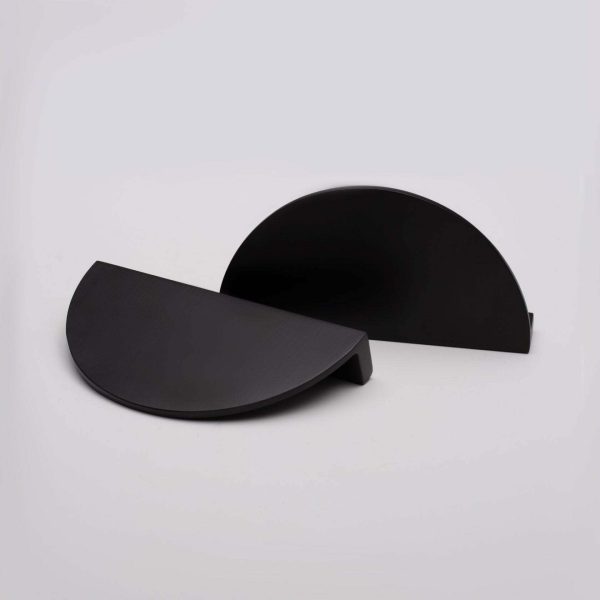 KT&CO Kitchen drawer handles luna pull half moon Albany Matt black / brushed brass /Brushed nickel - Image 8